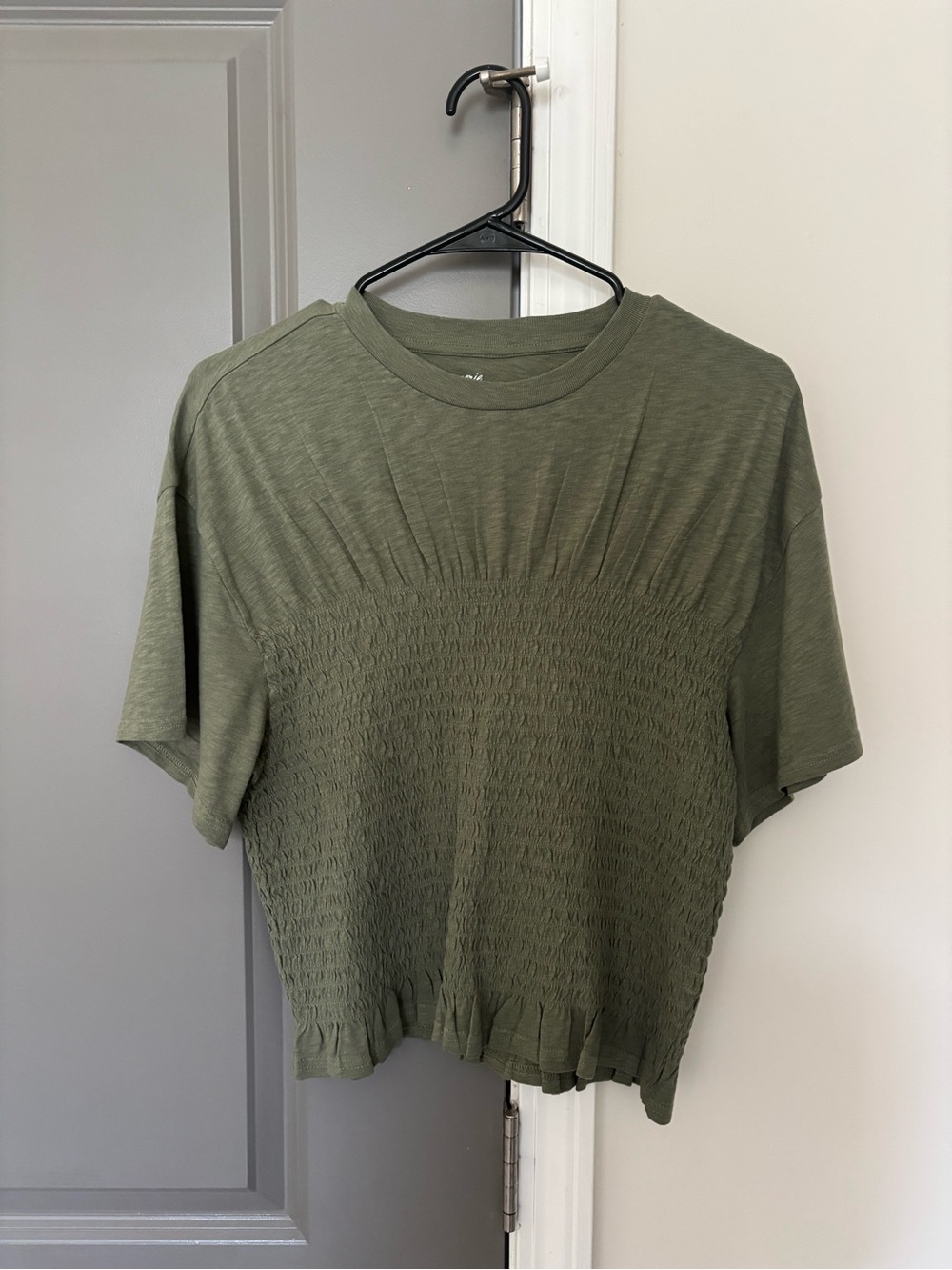 NWOT Aerie Smocked Top